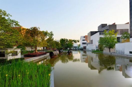 The Riverside Villa by Changxing Group